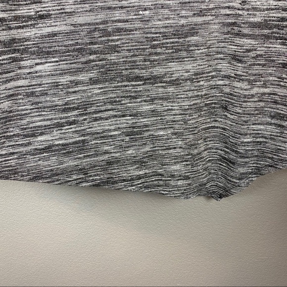 Ava & Viv Marled Grey Asymmetrical Light Sweater Size 2X - Picture 3 of 7